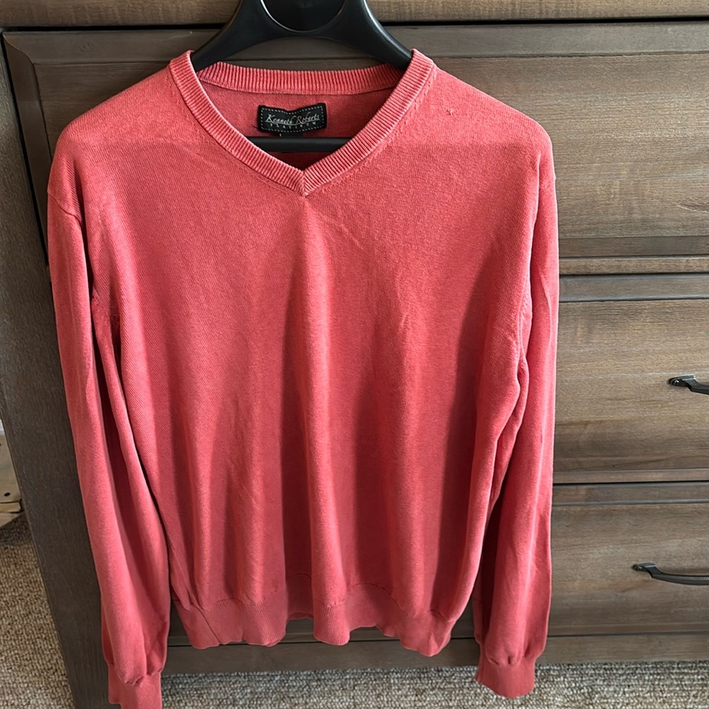 Keneth Roberts Platinum size medium 70% silk/30% cotton